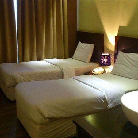Zotel Business & Leisure Hotel Kuching Exterior foto
