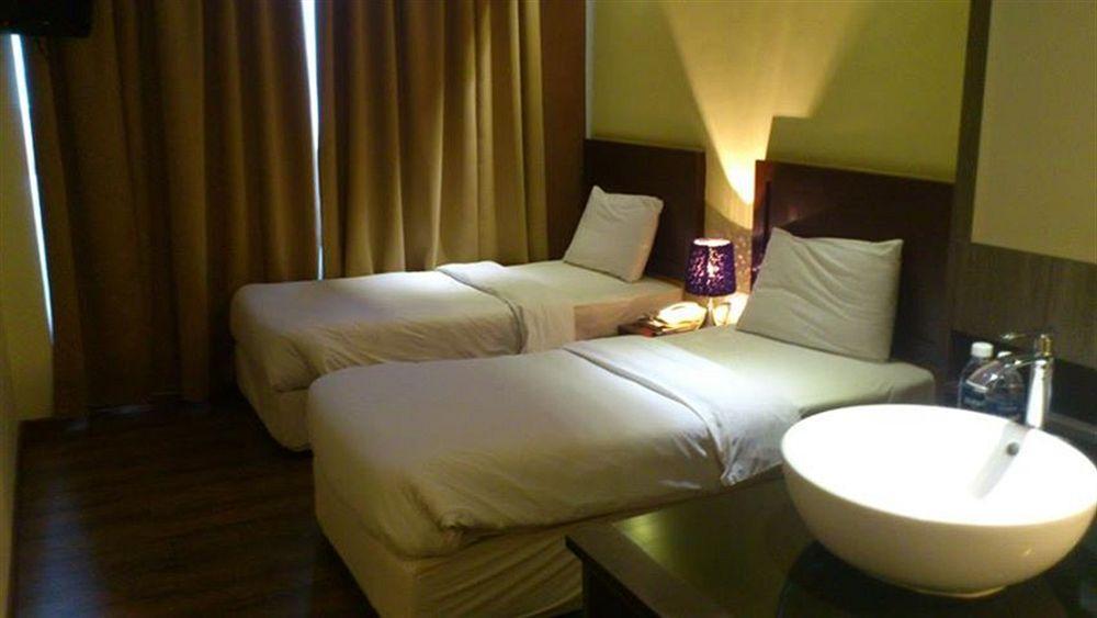 Zotel Business & Leisure Hotel Kuching Exterior foto